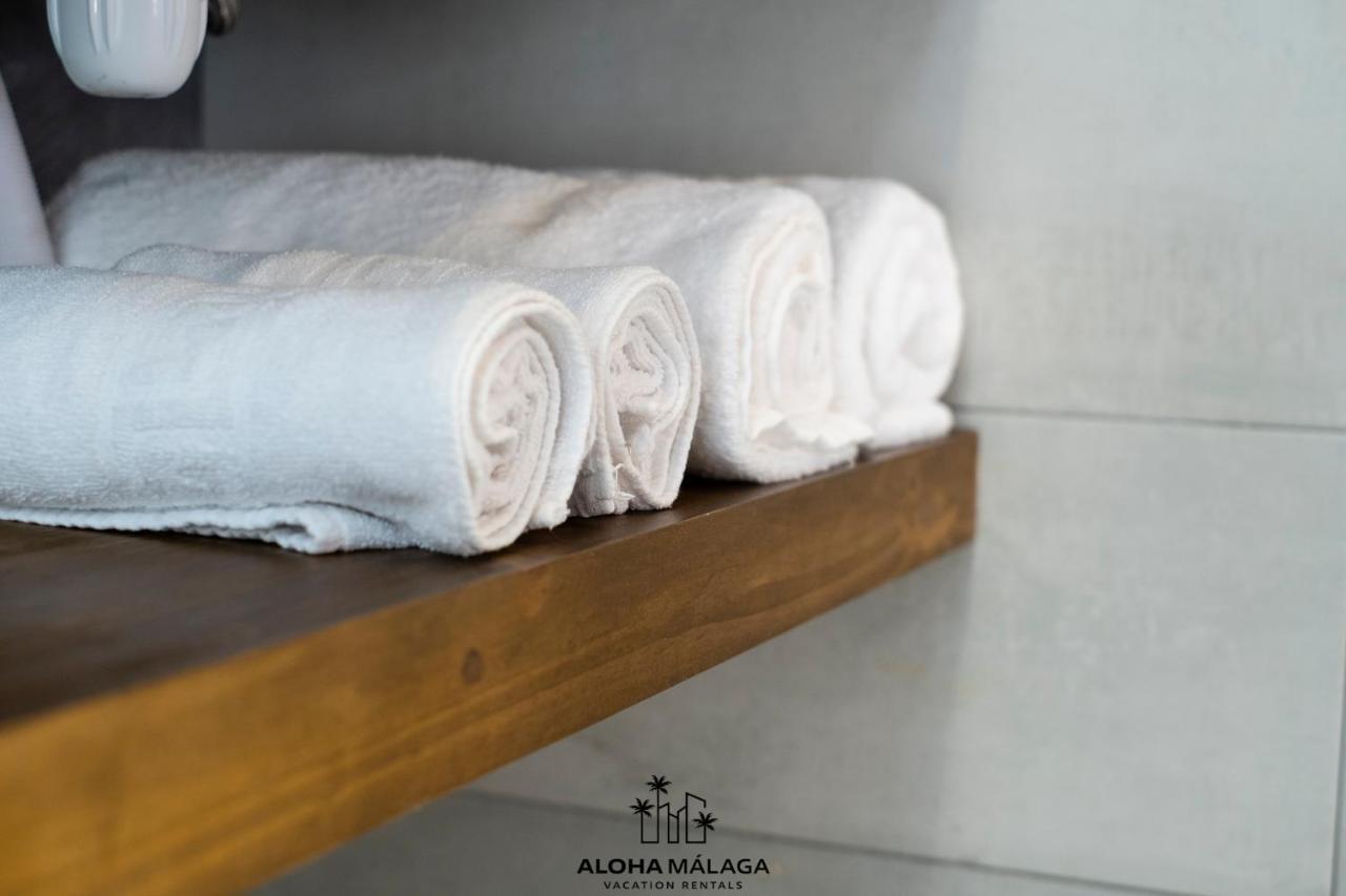 Appartamento Luxury Duplex With Pool And Padel Court In Town Málaga Esterno foto