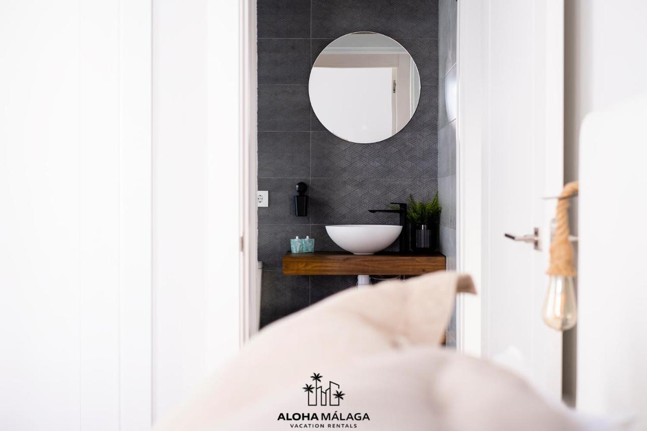 Appartamento Luxury Duplex With Pool And Padel Court In Town Málaga Esterno foto