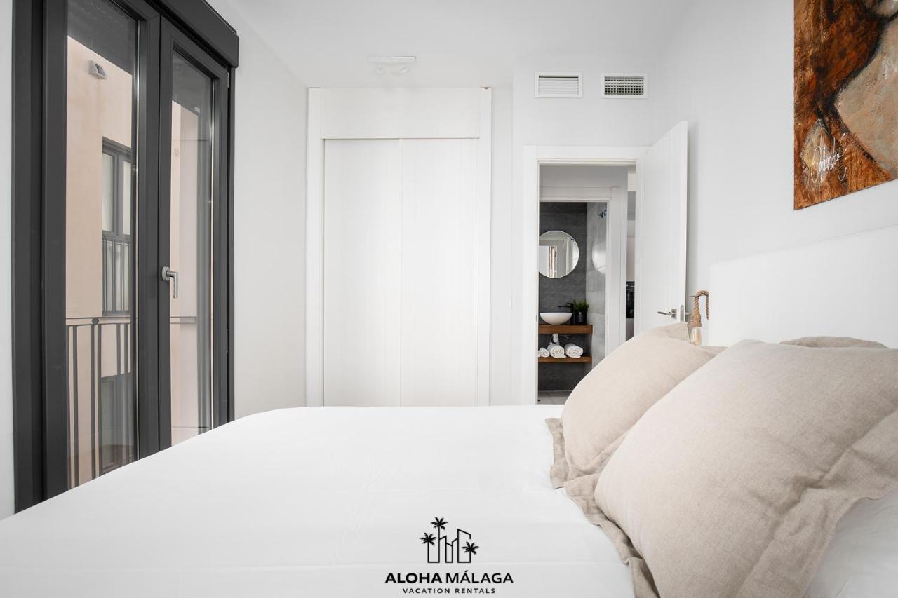 Appartamento Luxury Duplex With Pool And Padel Court In Town Málaga Esterno foto