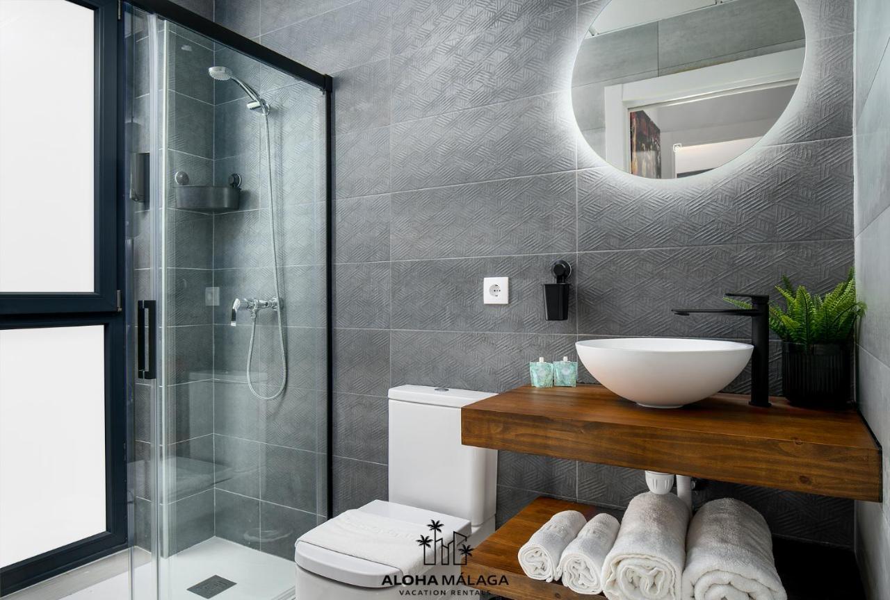 Appartamento Luxury Duplex With Pool And Padel Court In Town Málaga Esterno foto