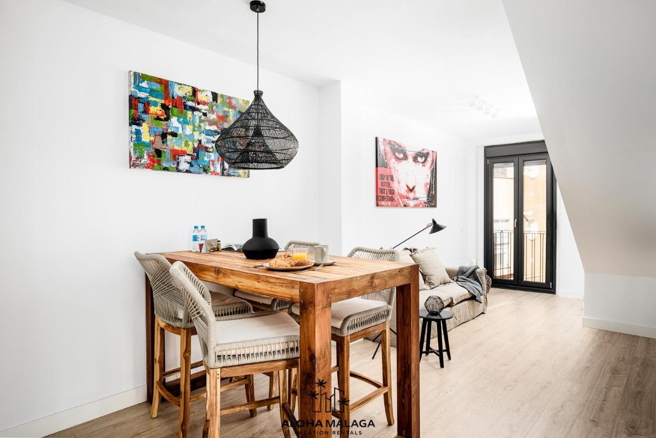 Appartamento Luxury Duplex With Pool And Padel Court In Town Málaga Esterno foto