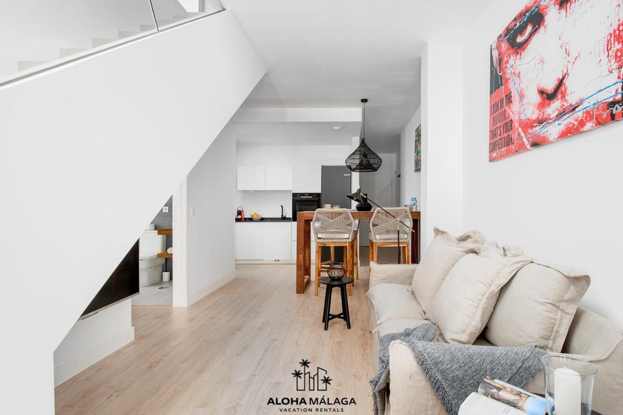 Appartamento Luxury Duplex With Pool And Padel Court In Town Málaga Esterno foto