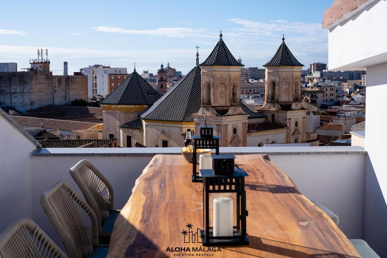 Appartamento Luxury Duplex With Pool And Padel Court In Town Málaga Esterno foto