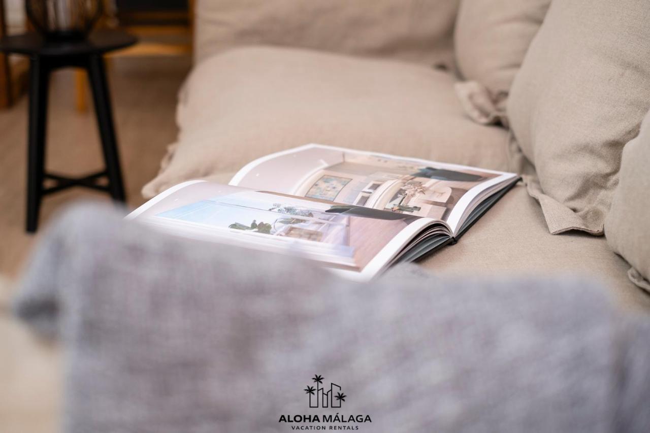 Appartamento Luxury Duplex With Pool And Padel Court In Town Málaga Esterno foto