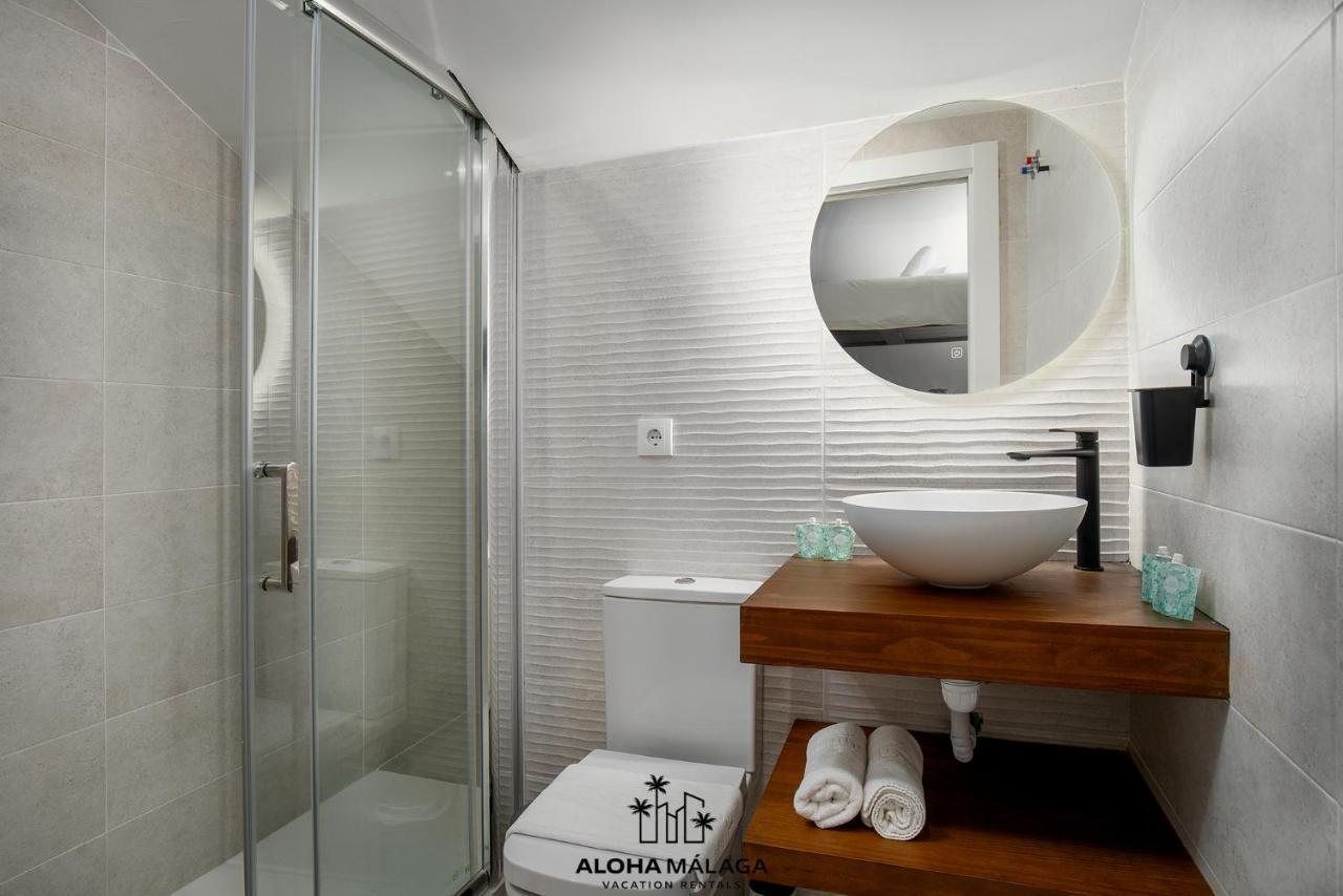 Appartamento Luxury Duplex With Pool And Padel Court In Town Málaga Esterno foto