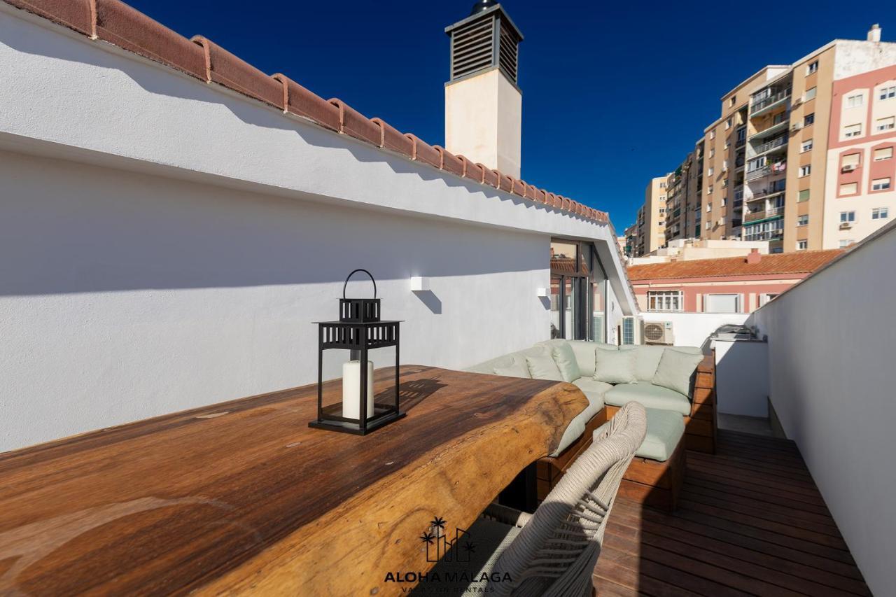 Appartamento Luxury Duplex With Pool And Padel Court In Town Málaga Esterno foto