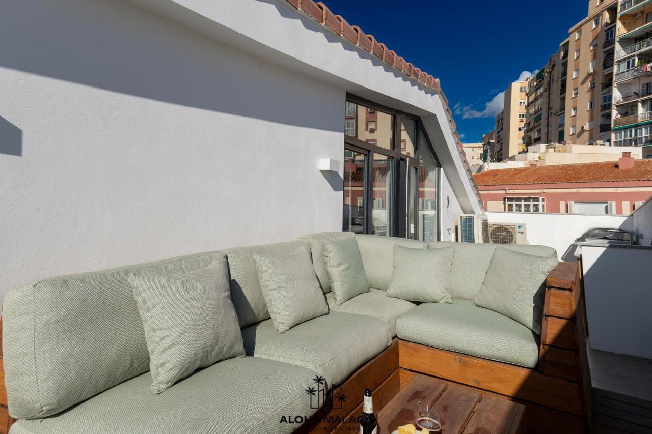 Appartamento Luxury Duplex With Pool And Padel Court In Town Málaga Esterno foto