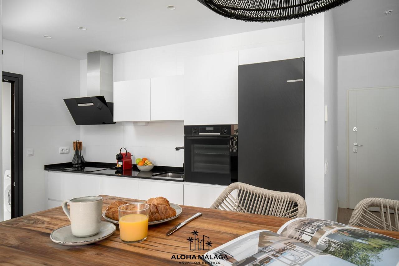 Appartamento Luxury Duplex With Pool And Padel Court In Town Málaga Esterno foto
