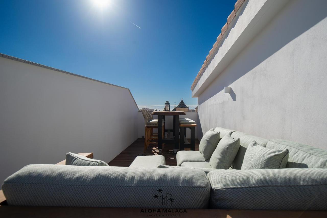 Appartamento Luxury Duplex With Pool And Padel Court In Town Málaga Esterno foto